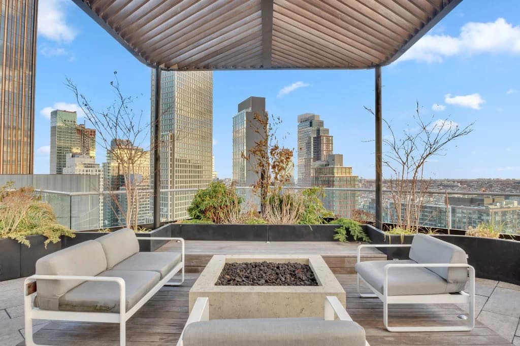 2 bed apartment at 430 Albee Square, Unit 14E, Downtown Brooklyn, photo 10 of 14