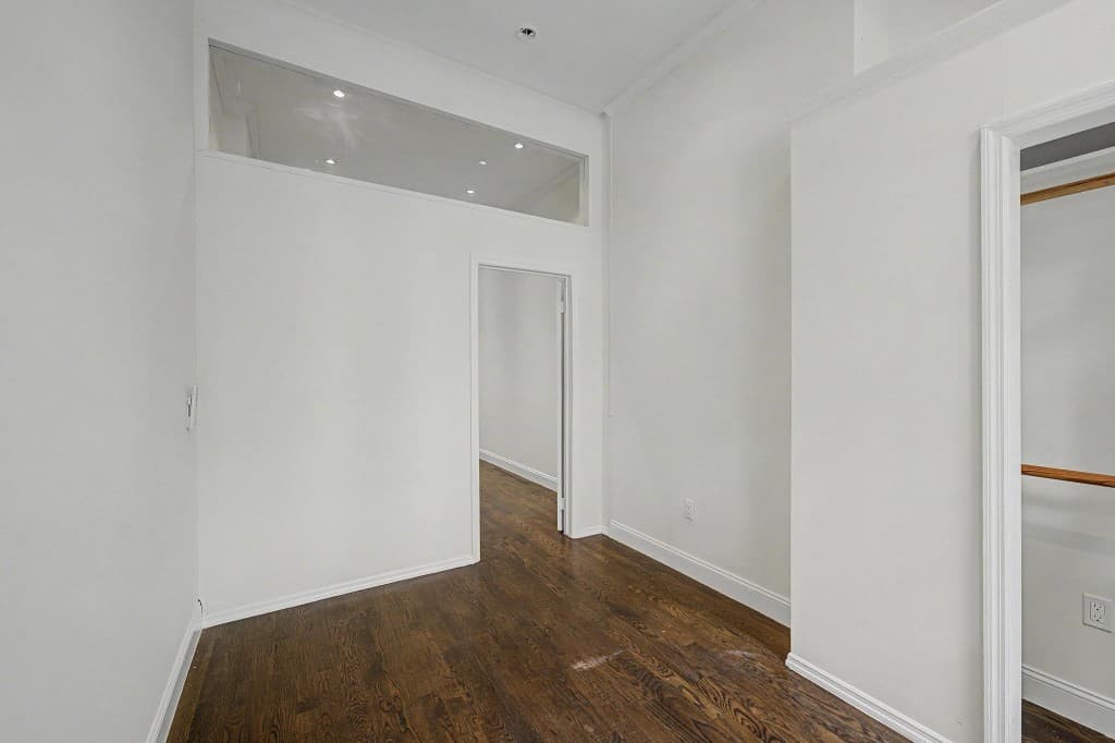 3 bed apartment at 106 Bedford Avenue, Unit 1R, Williamsburg, photo 5 of 13