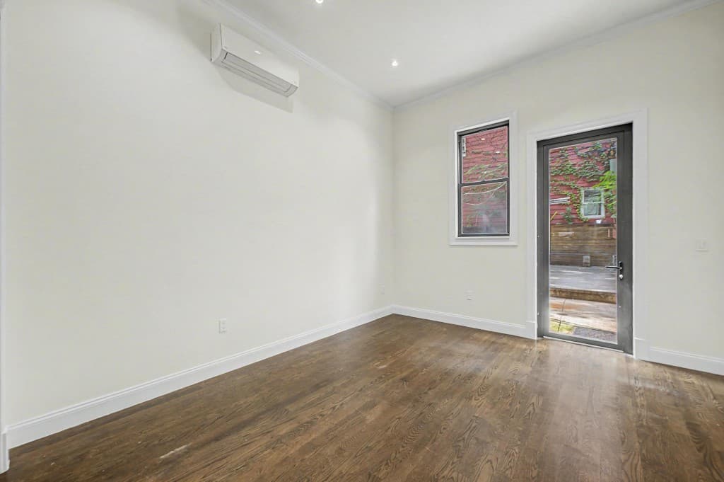 3 bed apartment at 106 Bedford Avenue, Unit 1R, Williamsburg, photo 6 of 13