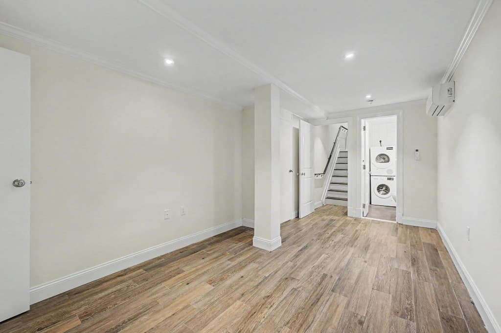 3 bed apartment at 106 Bedford Avenue, Unit 1R, Williamsburg, photo 10 of 13