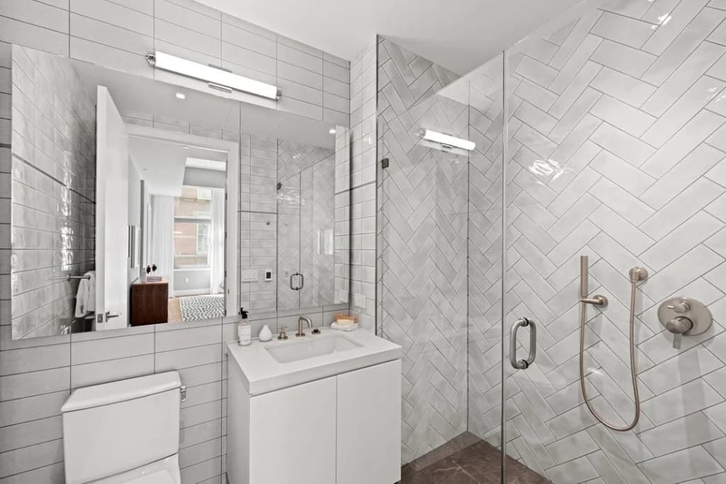 2 bed apartment at 11 GREENE STREET, Unit 2D, SoHo, photo 11 of 14