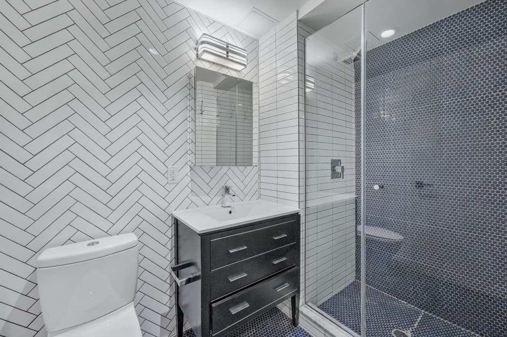 1 bed apartment at 152 Second Avenue, Unit 3E, East Village, photo 7 of 7