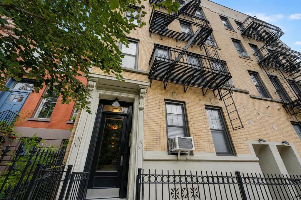 2 bed apartment at 362 11th Street, Unit 2, Park Slope, photo 16 of 16