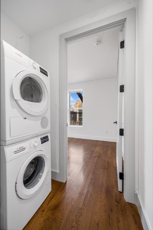 1 bed apartment at 629 East 5th Street, Unit 7O, East Village, photo 5 of 9