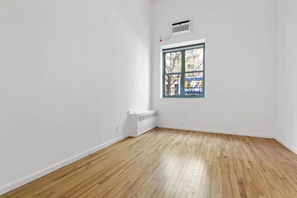 Studio apartment at 210 East 22nd Street, Unit 4E, Gramercy Park, photo 3 of 7