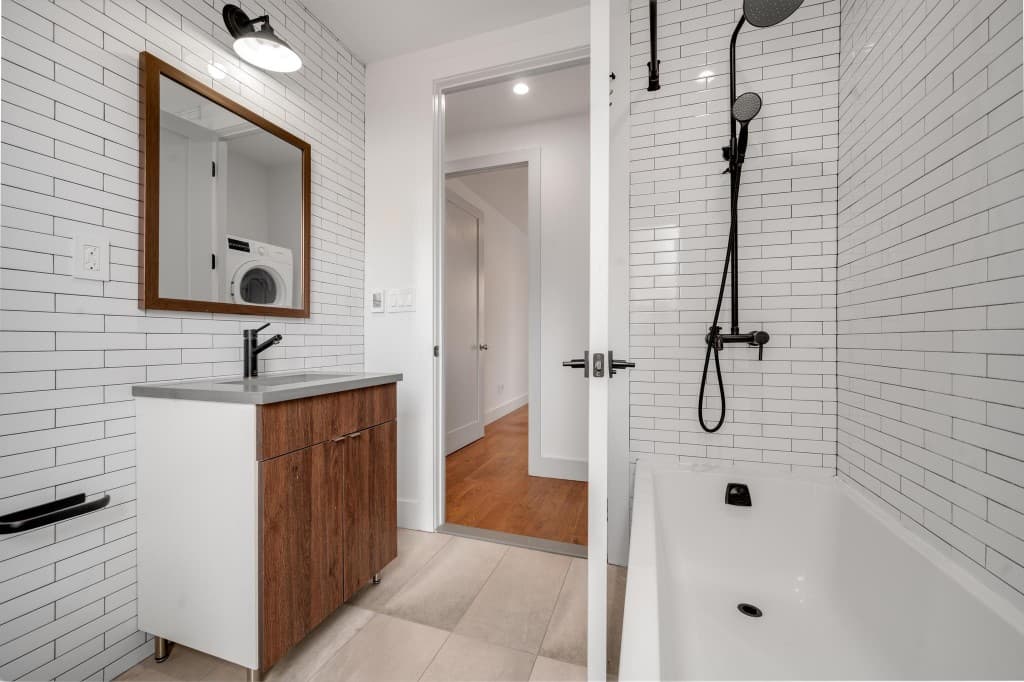 3 bed apartment at 629 East 5th Street, Unit 16, East Village, photo 10 of 10
