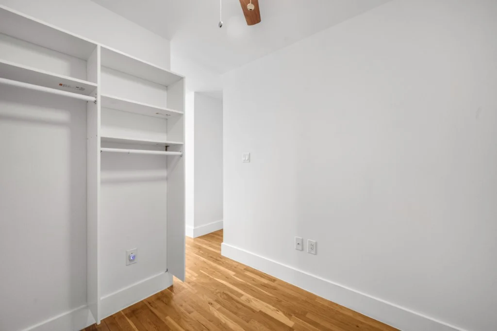 437 East 9th Street, photo 5