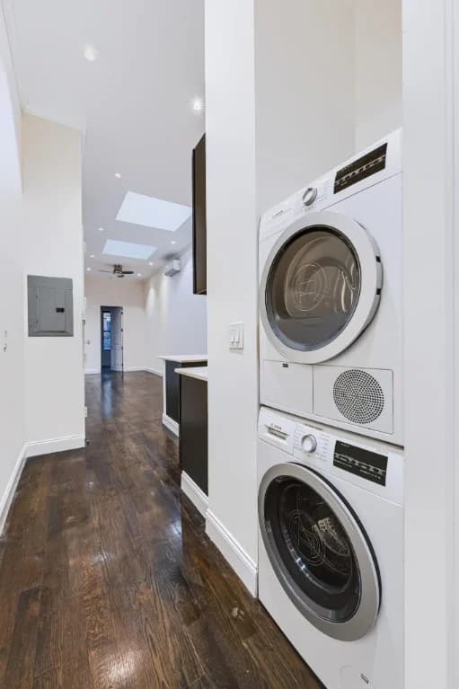 2 bed apartment at 106 Bedford Avenue, Unit 4L, Williamsburg, photo 11 of 12