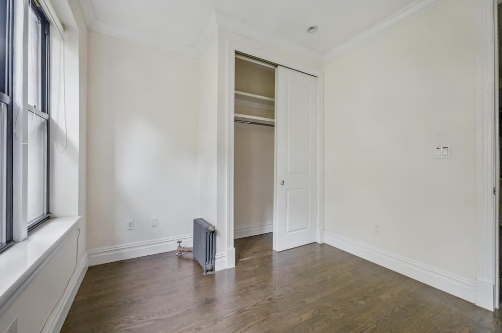 4 bed apartment at 42 Sidney Place, Unit 5, Brooklyn Heights, photo 6 of 10