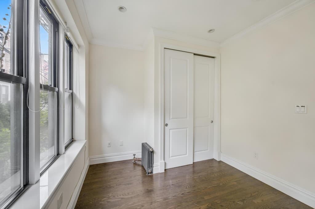 4 bed apartment at 42 Sidney Place, Unit 5, Brooklyn Heights, photo 7 of 10