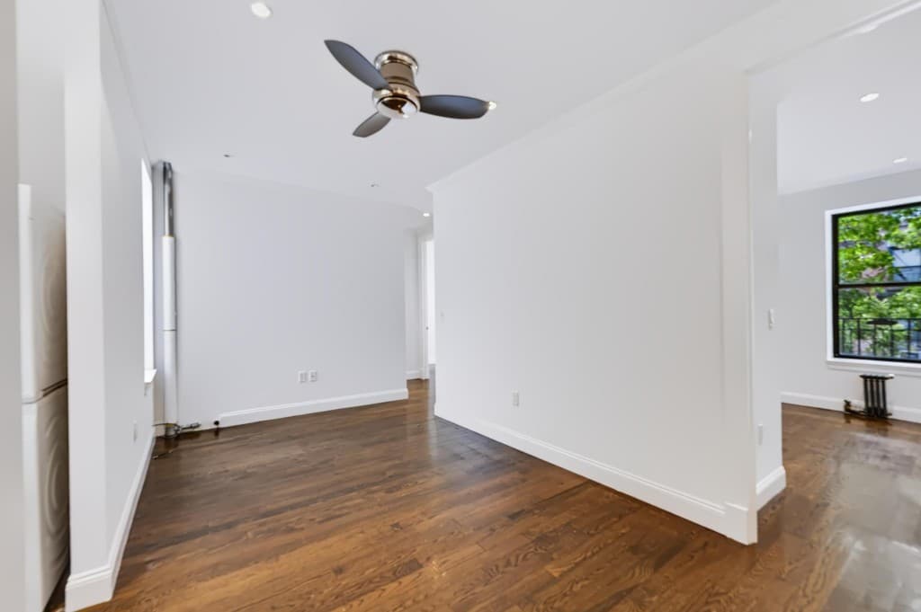 4 bed apartment at 329 Union Street, Unit 2E, Carroll Gardens, photo 4 of 14