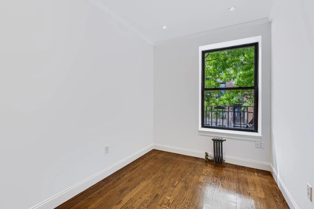 4 bed apartment at 329 Union Street, Unit 2E, Carroll Gardens, photo 7 of 14
