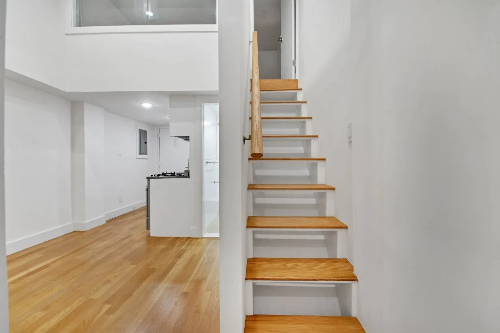 1 bed apartment at 220 East 22nd Street, Unit 01U, Gramercy Park, photo 4 of 11