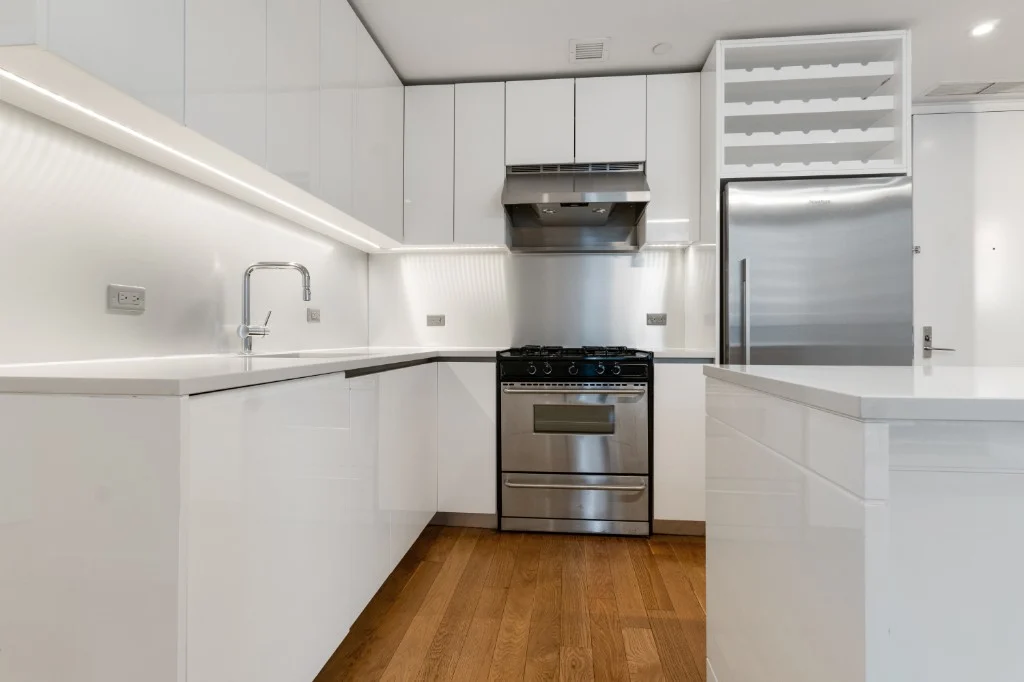 Studio apartment at 430 Albee Square, Unit 4A, Downtown Brooklyn, photo 3 of 7
