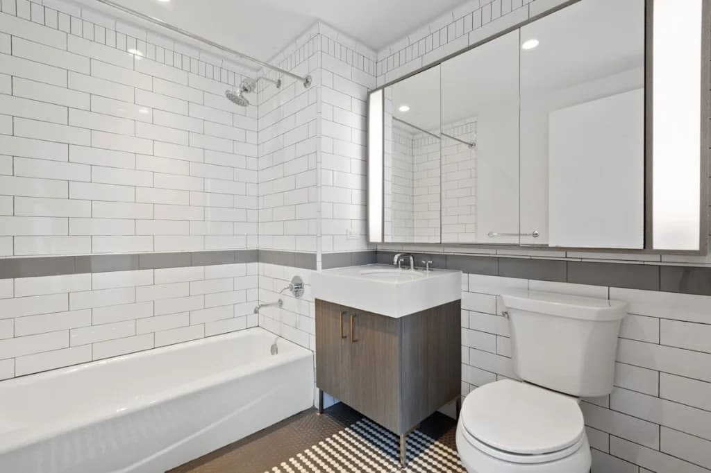Studio apartment at 515 West 38th Street, Unit 24A, Hudson Yards, photo 11 of 22