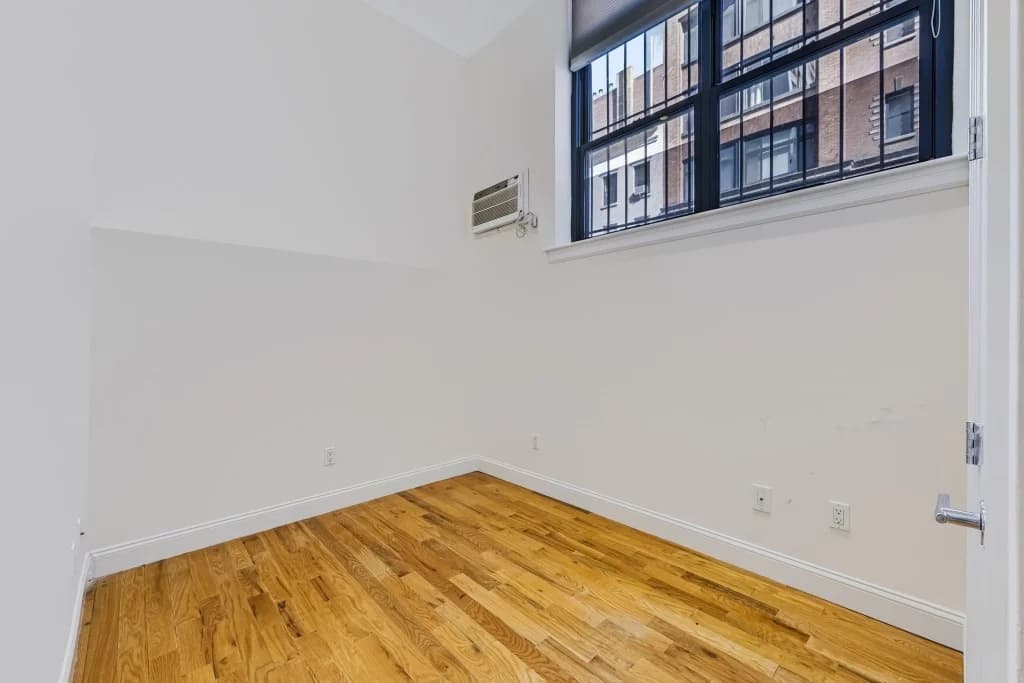 2 bed apartment at 210 East 22nd Street, Unit 0GLC, Gramercy Park, photo 5 of 15