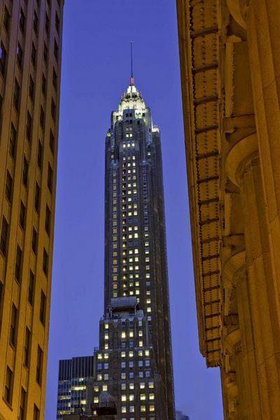 2 bed apartment at 70 Pine Street, Unit 4705, Financial District, photo 2 of 4