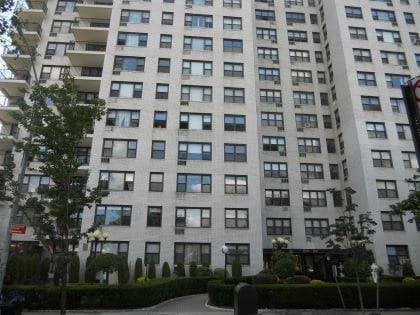 2940 Ocean Parkway, photo 4