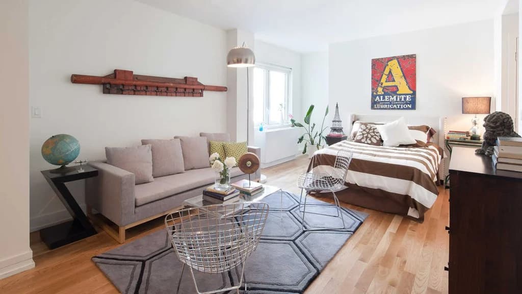 Spacious Studio with Natural Light
