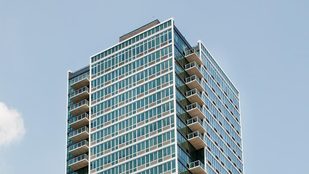 Studio apartment at 4540 Center Boulevard, Unit 2806, Long Island City, photo 1 of 7