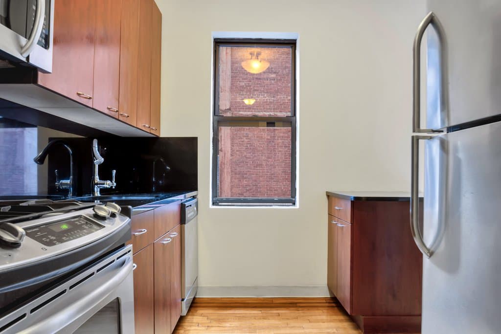 121 Madison Avenue, photo 2