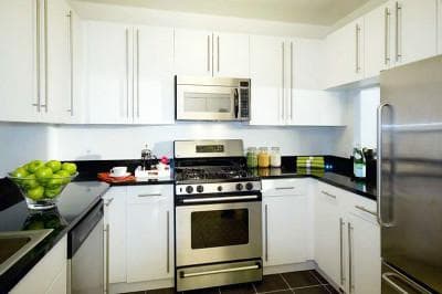 1 bed apartment at 50 Murray Street, Unit 1705, Financial District, photo 14 of 15