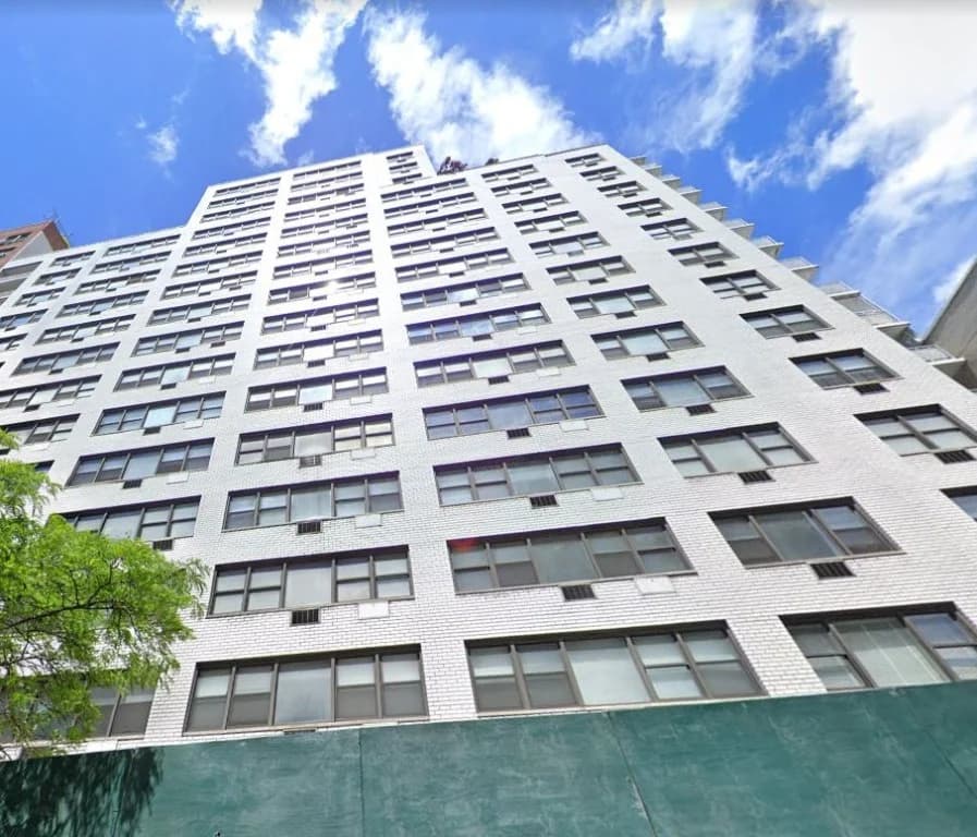 Studio apartment at 435 West 57th Street, Unit 14A, Hell's Kitchen, photo 1 of 1