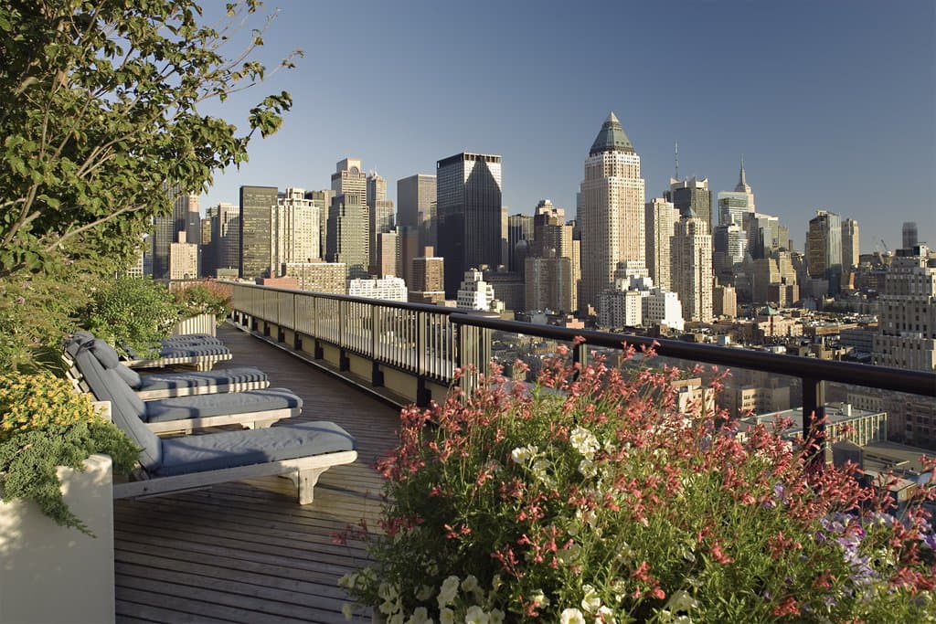 Studio apartment at 500 West 56th Street, Unit 504, Hell's Kitchen, photo 1 of 8