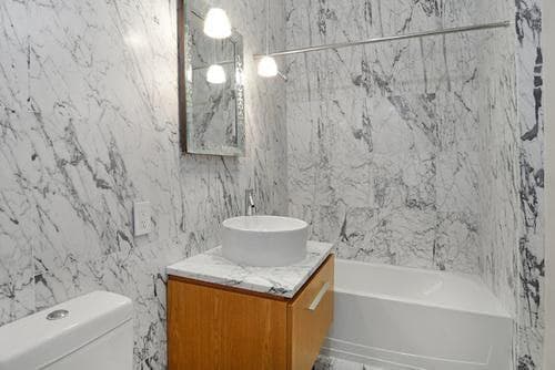 Studio apartment at 95 Wall Street, Unit 1911, Financial District, photo 2 of 7