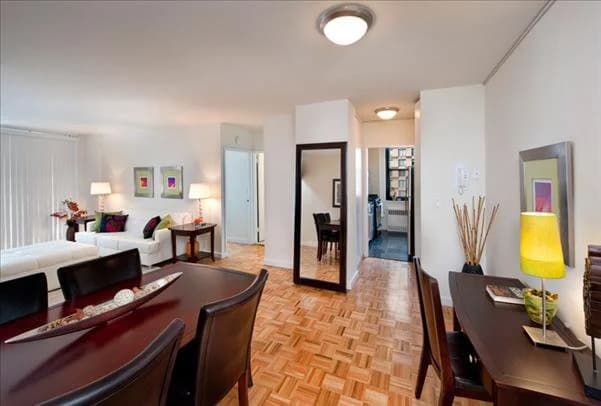 303 East 83rd Street, photo 5