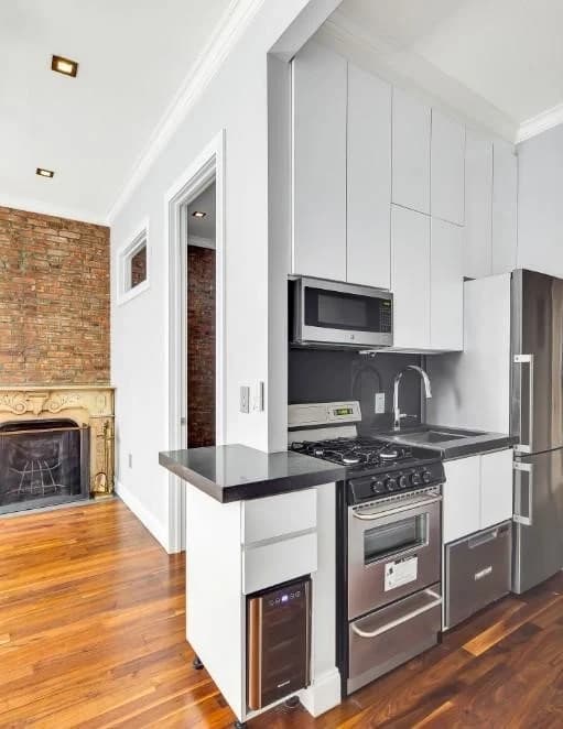 2 bed apartment at 329 East 58th Street, Unit A, Midtown East, photo 8 of 9