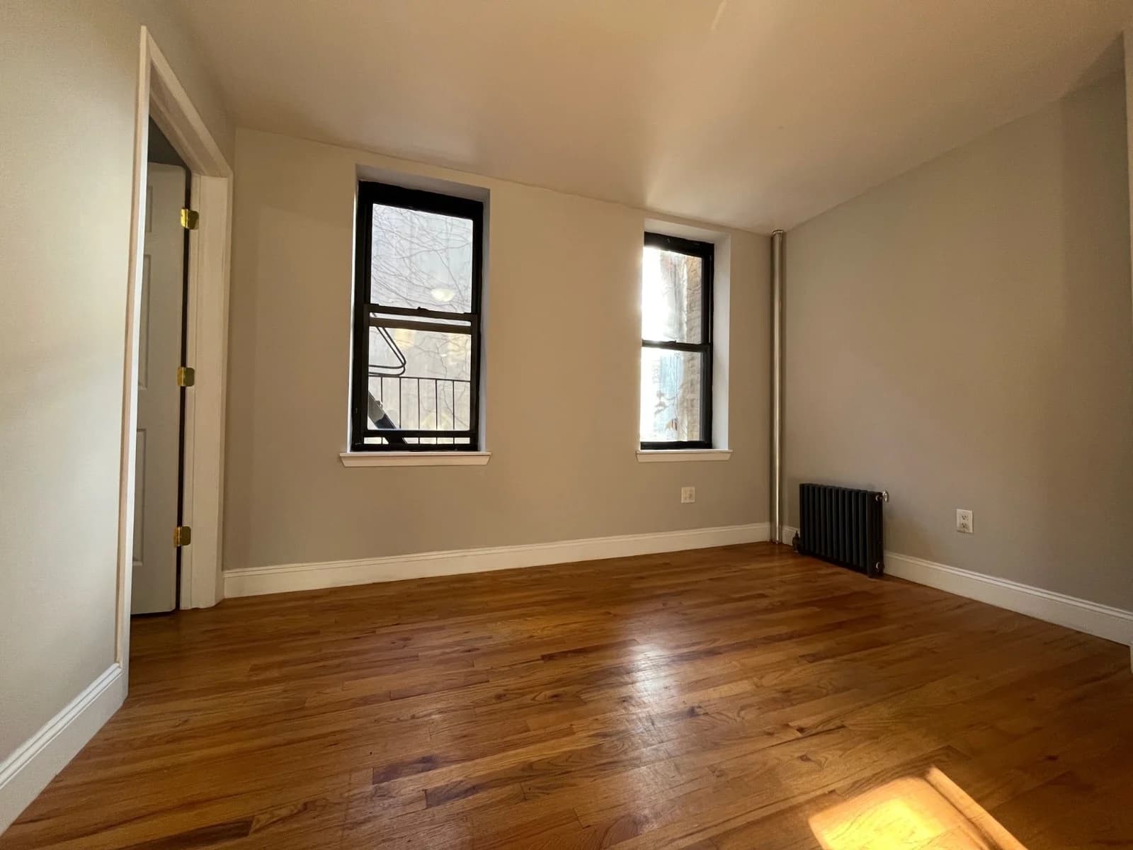 2 bed apartment at 161 Stanton Street, Unit 4, Lower East Side, photo 2 of 7