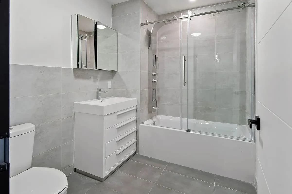 1 bed apartment at 2733 East 12th Street, Unit 3A, Brighton Beach, photo 5 of 8