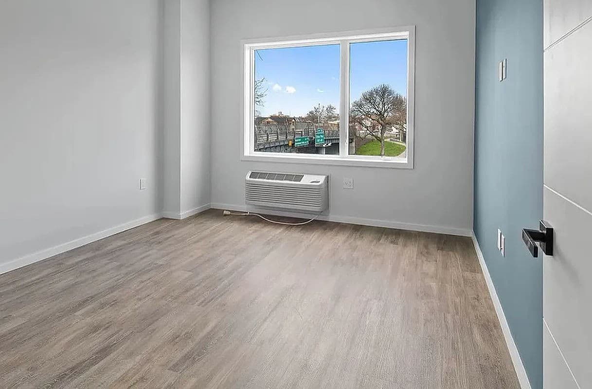 2 bed apartment at 2733 East 12th Street, Unit 3F, Brighton Beach, photo 7 of 11