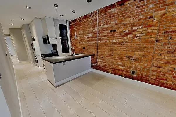 227 East 82nd Street, photo 4
