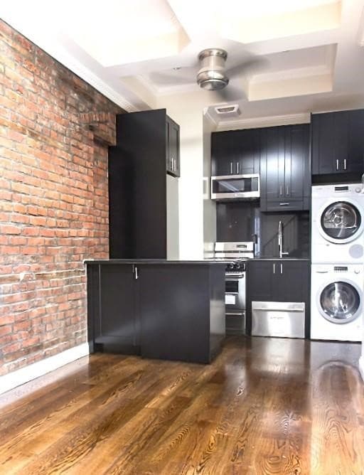3 bed apartment at 115 Mulberry Street, Unit 5F, Little Italy, photo 3 of 4