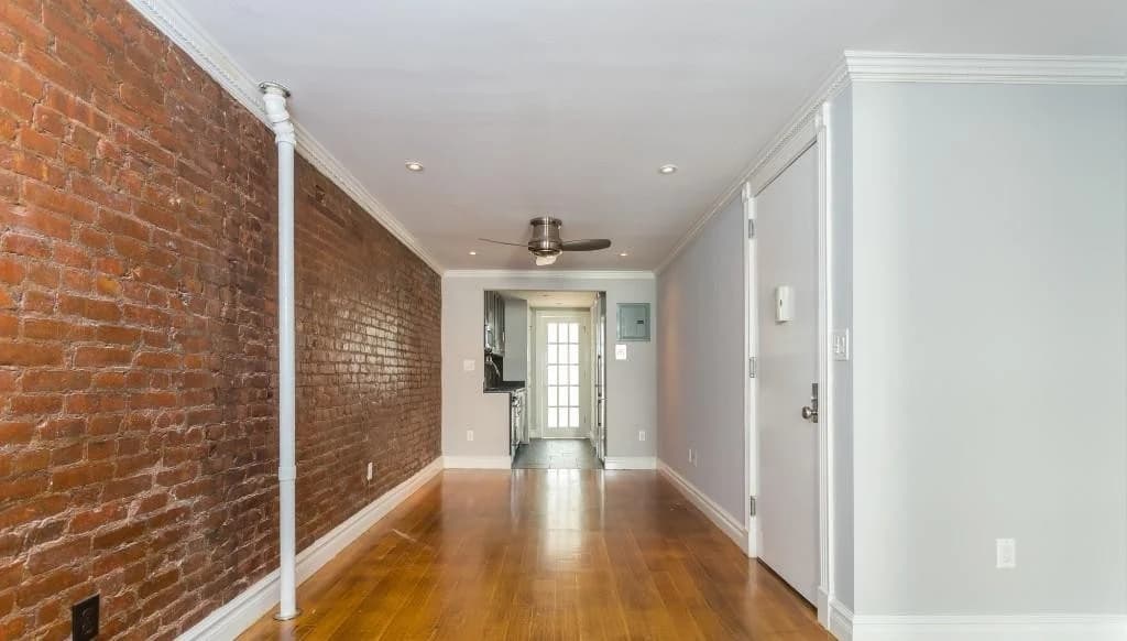 118 East 7th Street