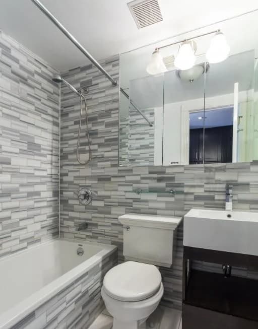 2 bed apartment at 118 East 7th Street, Unit 5W, East Village, photo 6 of 6
