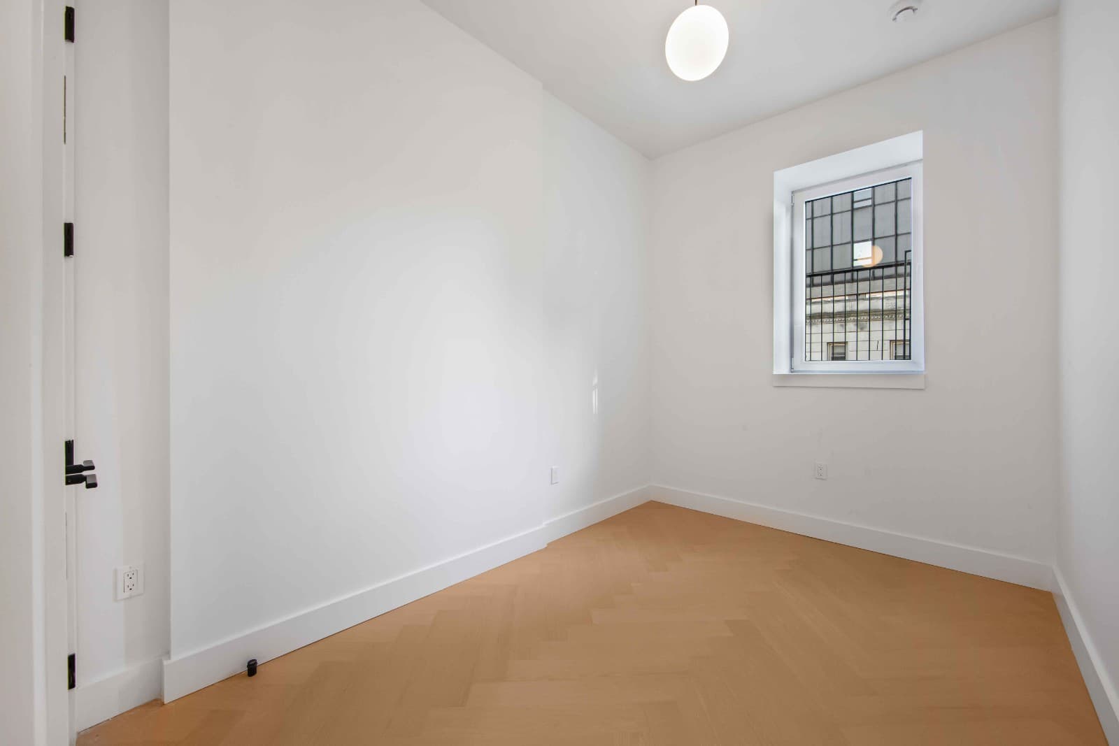 321 East 17th Street, photo 2