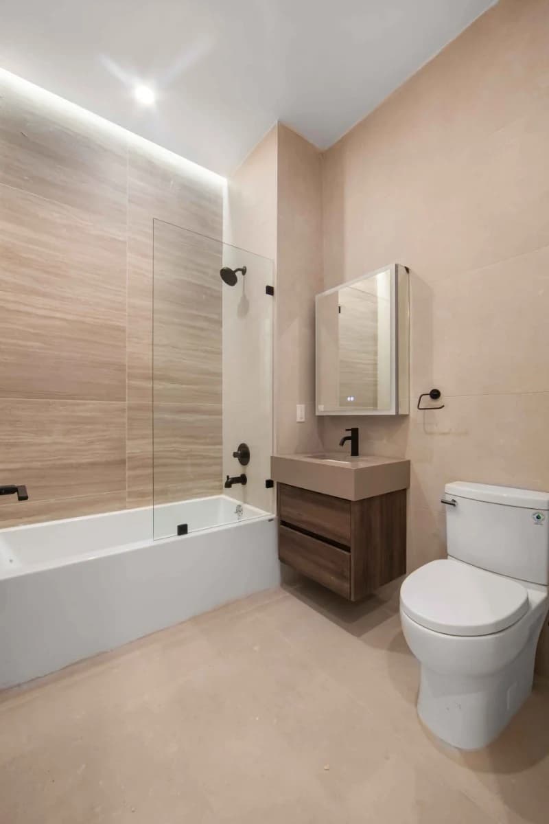 1 bed apartment at 321 East 17th Street, Unit 3A, Gramercy Park, photo 6 of 8