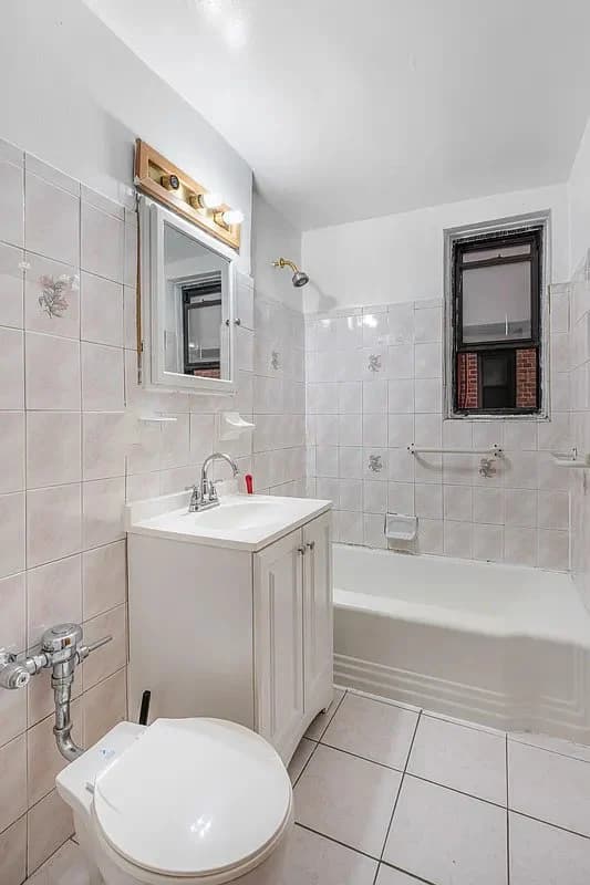 Studio apartment at 88-30 182nd Street, Unit 1E, Jamaica, photo 10 of 13