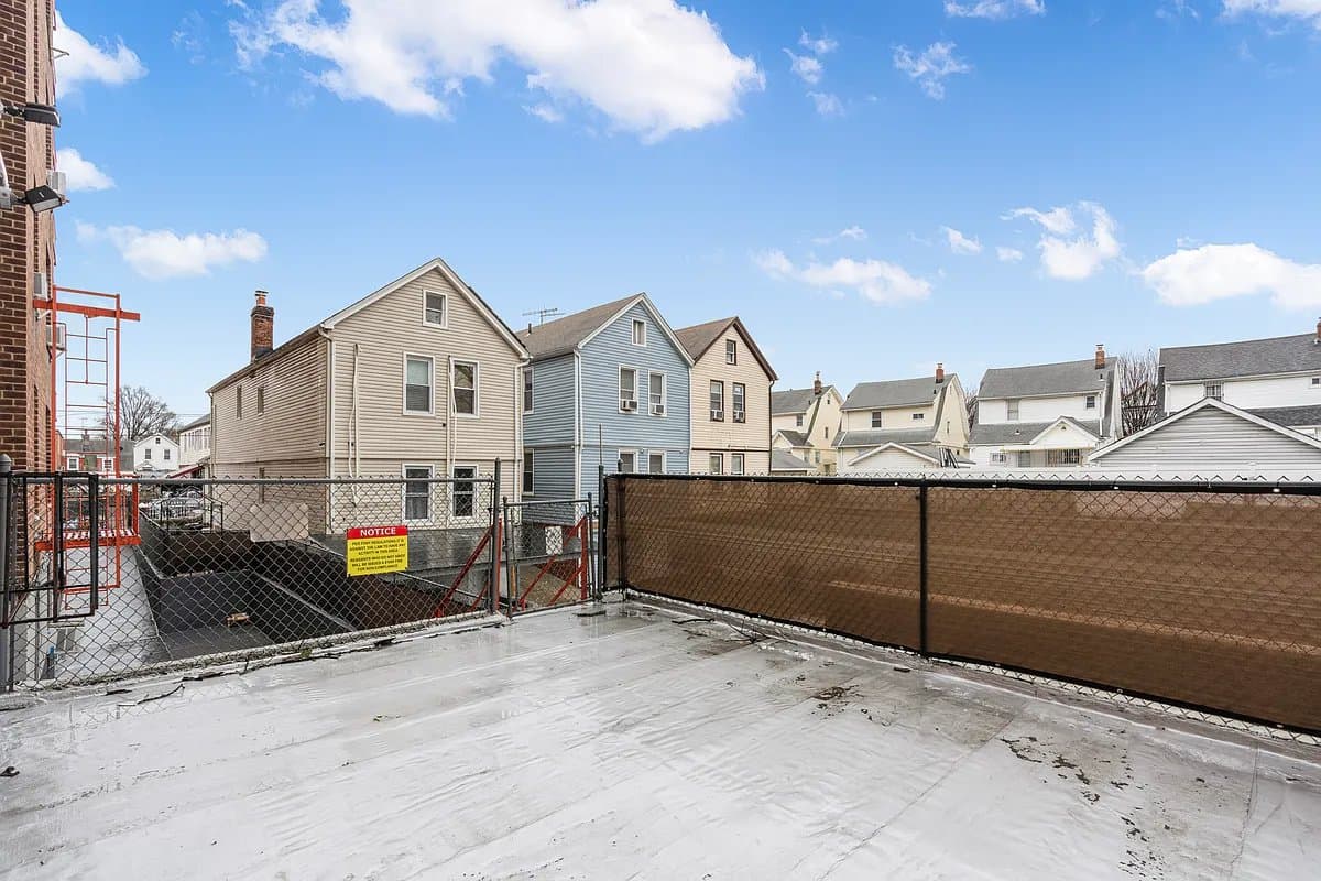 Studio apartment at 88-30 182nd Street, Unit 1E, Jamaica, photo 12 of 13