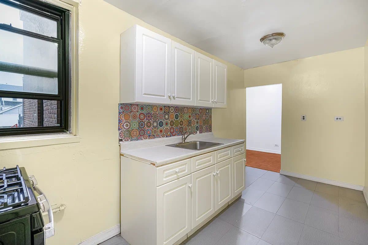 Studio apartment at 88-30 182nd Street, Unit 1E, Jamaica, photo 7 of 13