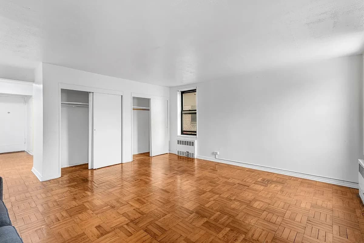 Studio apartment at 88-30 182nd Street, Unit 1E, Jamaica, photo 6 of 13
