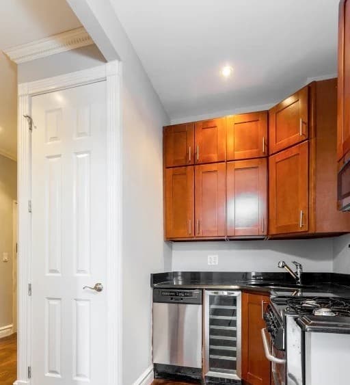 290 West 12th Street, photo 5