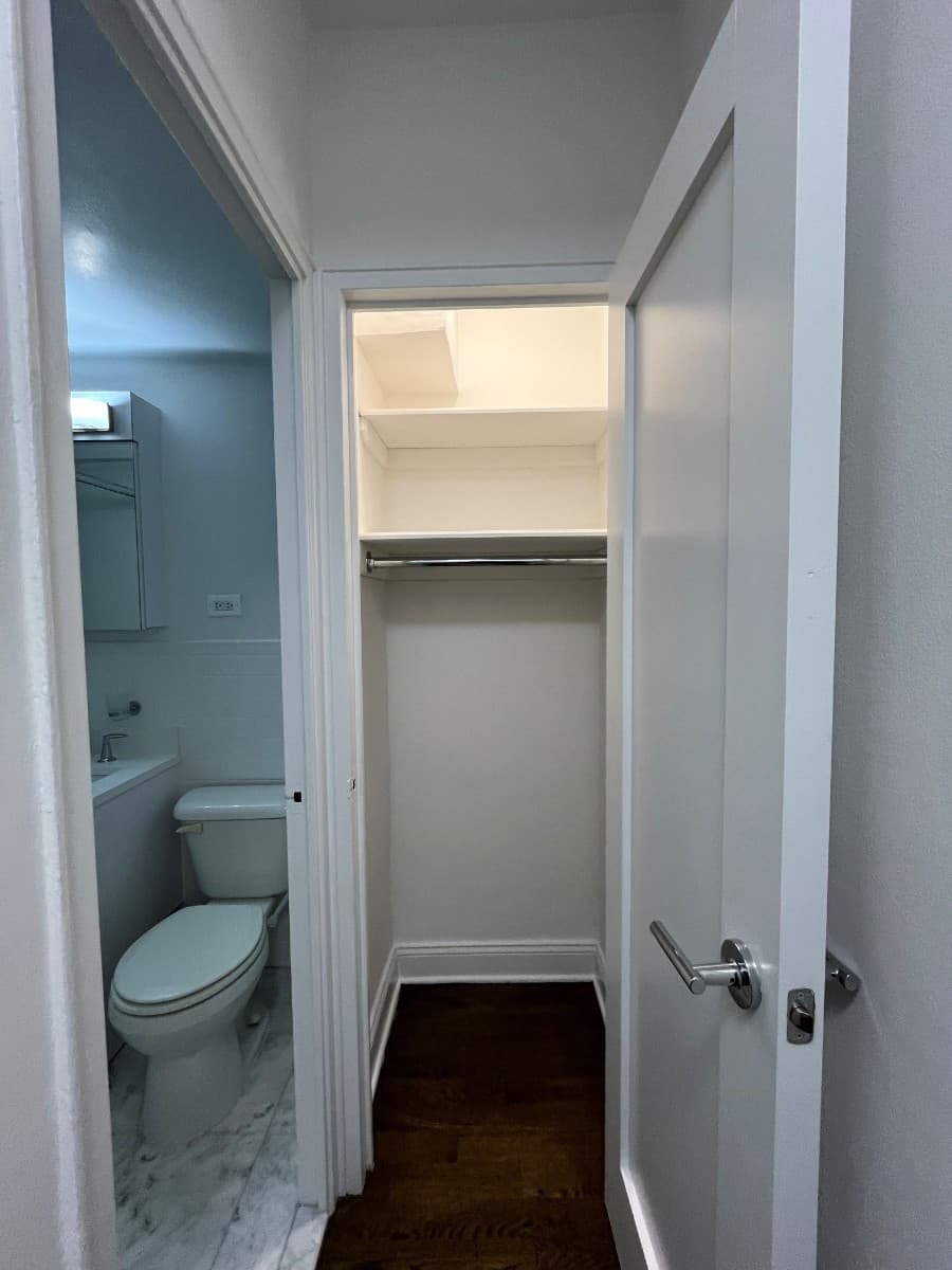Studio apartment at 20 Beekman PL, Unit 5E, Midtown East, photo 7 of 9