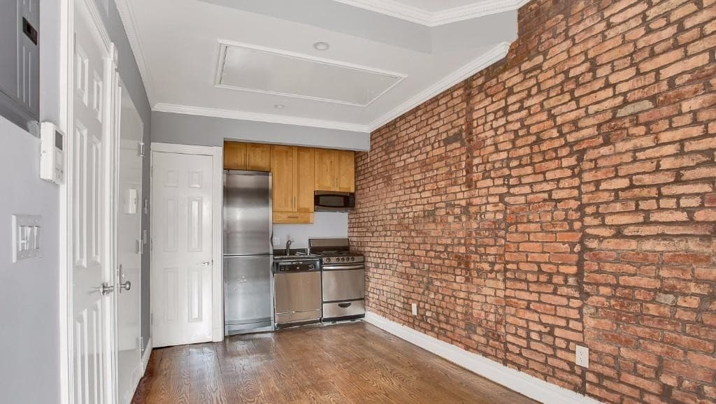 1 bed apartment at 521 East 5th Street, Unit 1B, East Village, photo 3 of 5