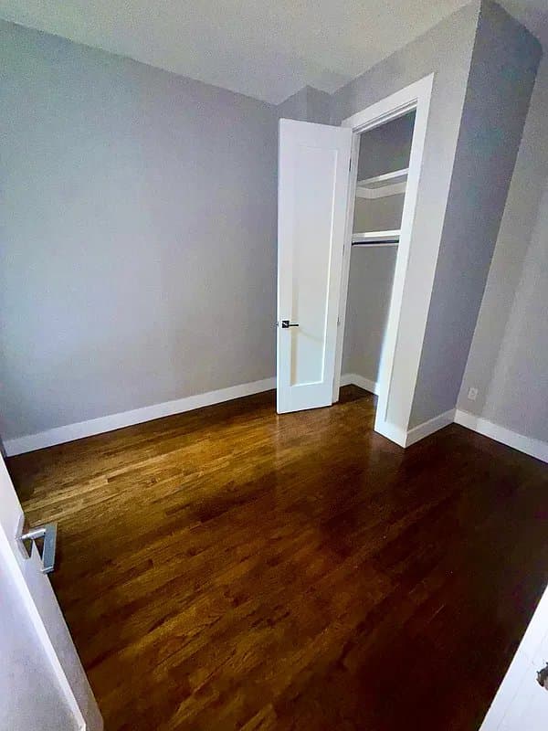 102 East 116th Street, photo 3