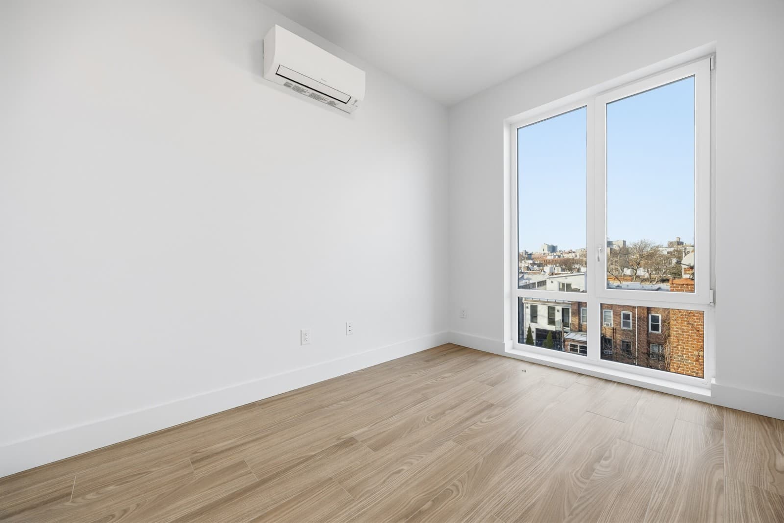 2 bed apartment at 379 Hawthorne Street, Unit 4B, Prospect Lefferts Gardens, photo 4 of 12
