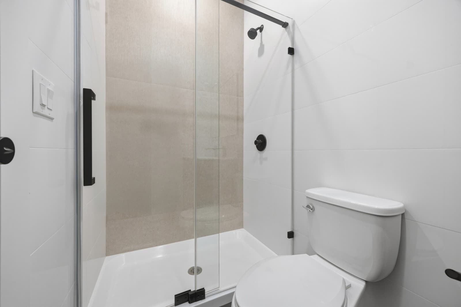 2 bed apartment at 379 Hawthorne Street, Unit 4B, Prospect Lefferts Gardens, photo 11 of 12